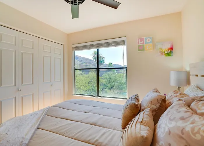 Holiday home Oasis: Heated Pool, Tennis Court, Hiking!