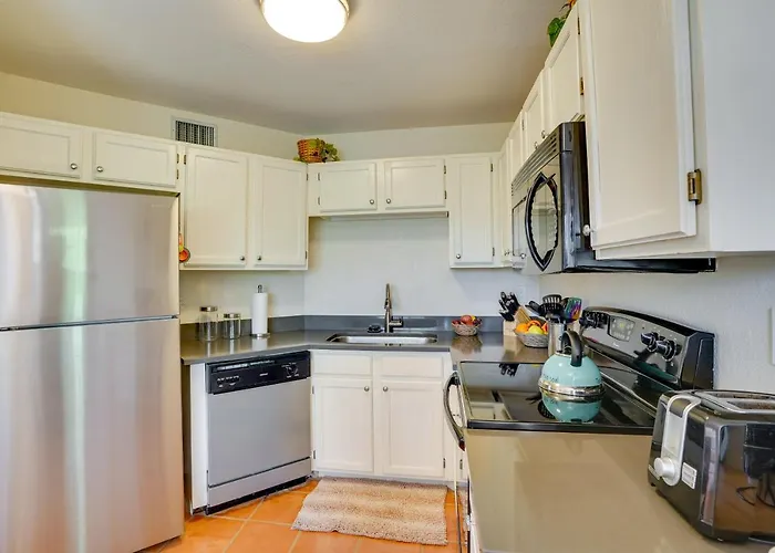 Oasis: Heated Pool, Tennis Court, Hiking! Holiday home *